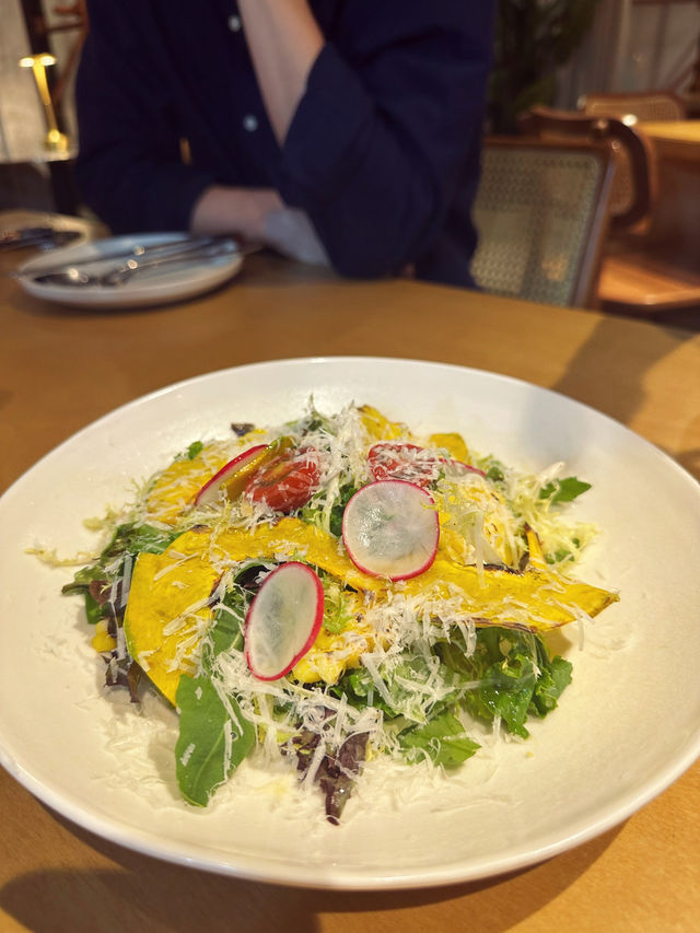 เปิดกลางคืนแล้ว Halfway Brunch & Bar 🍊🥑