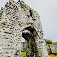Solo Ruin Seeking: An Hour at Barry Castle