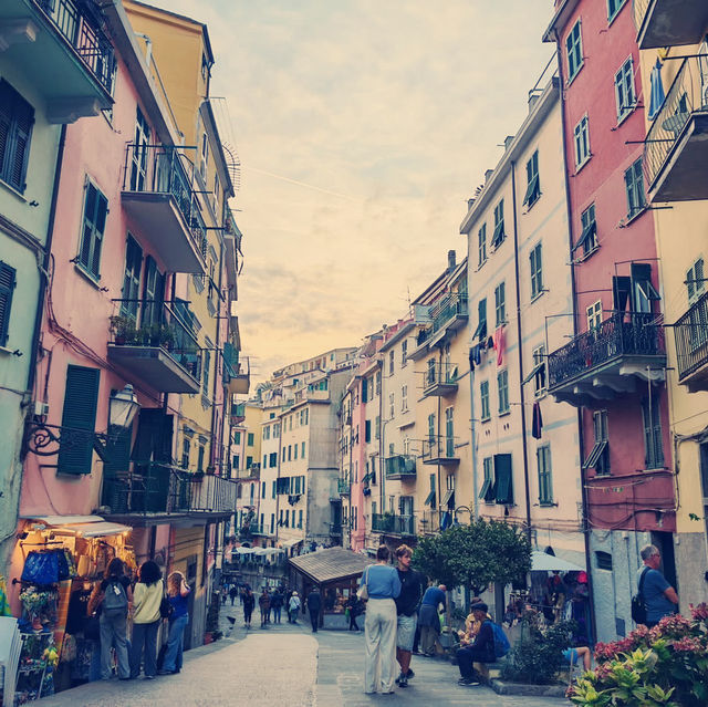 Solo & Savvy: Rediscovering Riomaggiore's Secret Heart