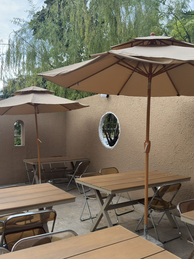 Royce Café – Your Chill Hideaway in Toul Kork ✨☕