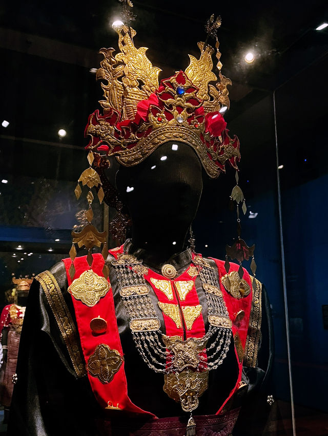 Explore Art and Tradition at Borneo Cultures Museum Explore Art and Tradition at Borneo Cultures Museum