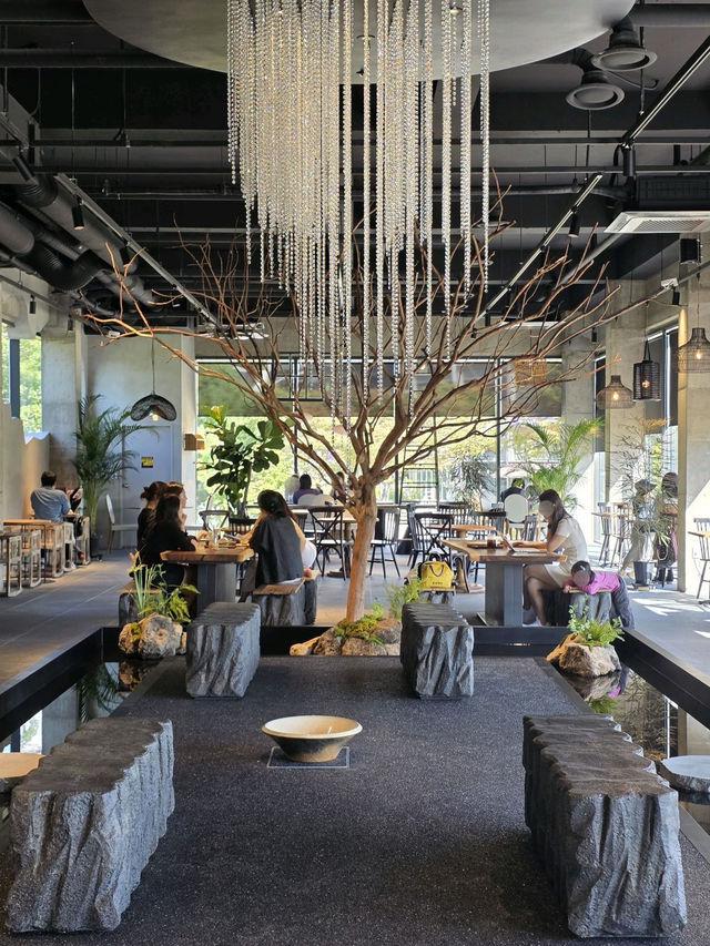 💛경기도에 위치한💜용인 대형 카페 데이던스