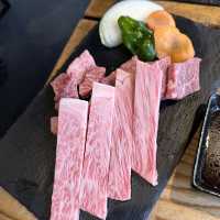 北海道白老郡_「Shiraoi Beef Shop Iwasaki Omotenashi-tei 白老牛の店いわさき おもてなし亭」必吃白老牛又嫩油質多，實在太好吃了😋