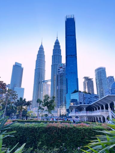 マレーシアに住むということは、この景色を眺めながらジョギングをする
