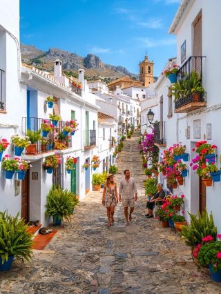 Characteristic Towns