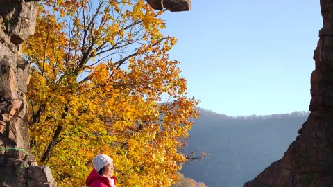 Enjoying the autumn leaves in Benxi — traveler post in Benxi