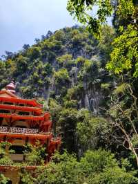 A cave temple in Ipho