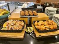 🏨 Urban Comfort in Toronto: DoubleTree