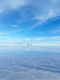 まるで空に立つ感覚！ウユニ塩湖で一生モノの体験を