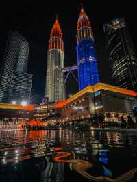 Petronas Twin Towers Glow Like a Dream on Holidays ✨