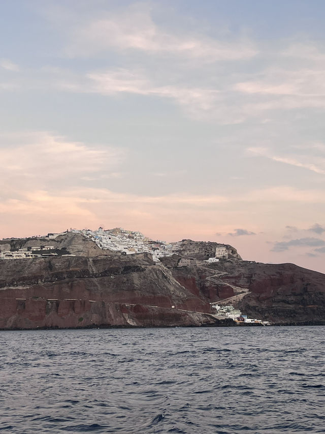 Santorini: Where Dreamy Views Meet Epic Vibes 🇬🇷💙 Santorini: Where Dreamy Views Meet Epic Vibes 🇬🇷💙