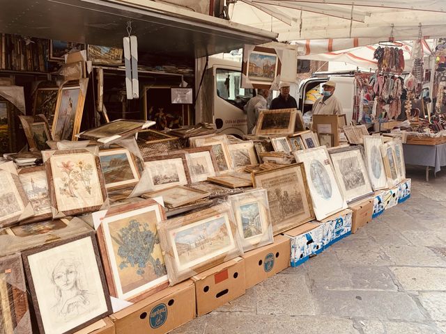 Piacenza Saturday market 