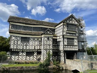 Little Moreton Hall - A Tudor Masterpiece! 💥