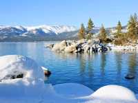 Lake Tahoe: A stunning alpine lake in California!
