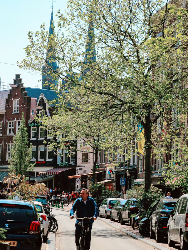 🎒 Backpacker Essentials for Amsterdam — Travel Smart & Save Big!