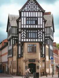 A Day with Kings and Foxes: Discovering Leicester’s Hidden Charms