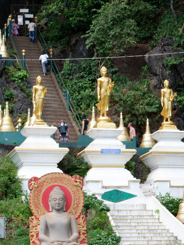 วัดถ้ำเสือ (Wat Tham Sua), กระบี่