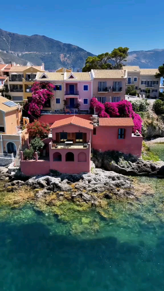 🏝️ Emerald Shores & Mountain Soul – Kefalonia, Greece