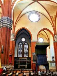 🍝 Bologna – Italy’s Hidden Gem of Food, Culture & Towers
