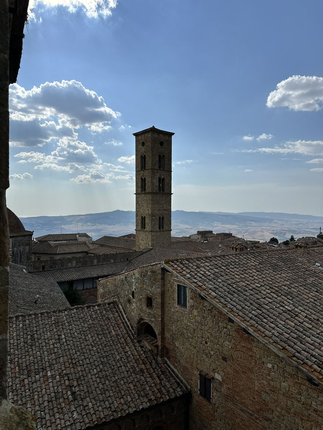 Top places in Volterra to get your dream panorama photos of Tuscany