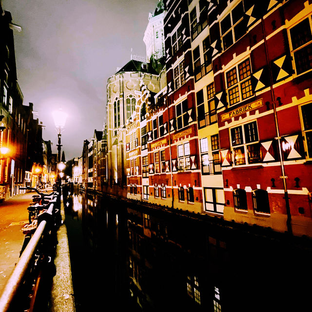 Amsterdam on a Budget: Canals, Culture & Hidden Corners