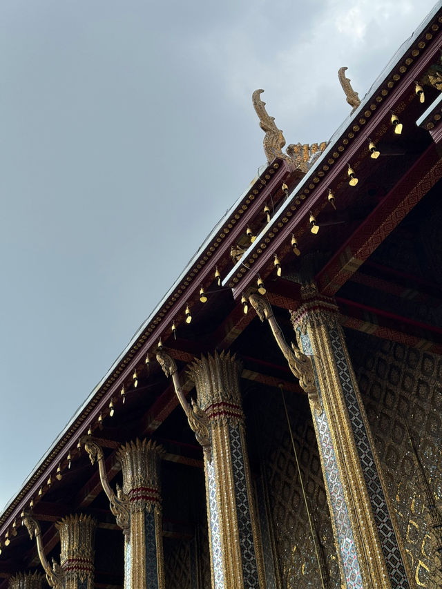 천천히 흐르는 기도의 강, 왓 포 