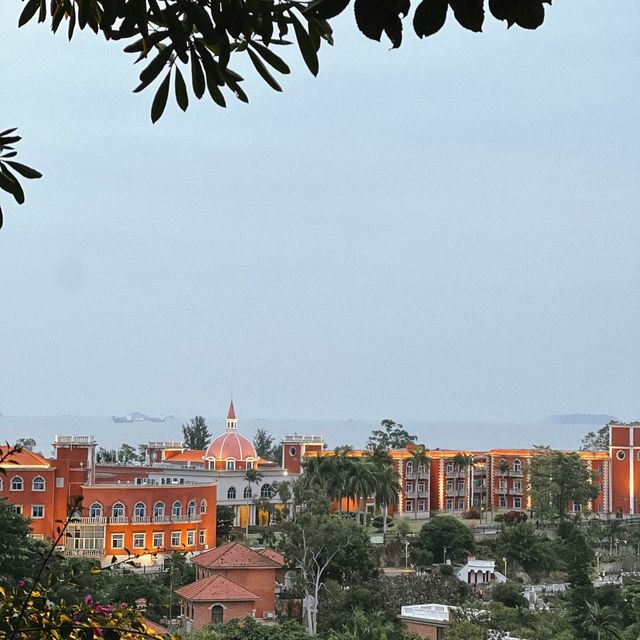 How to get to Gulangyu Island? 