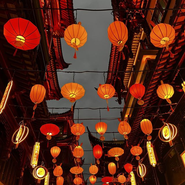 ITS NOT ME ITS YU GARDEN🏮🥢 