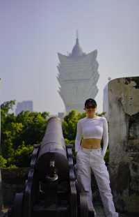 Grand Lisboa took a group photo, and the view of Fortress Mountain was also good!