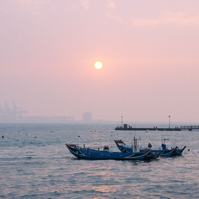 打卡經典景點，淡水情人橋