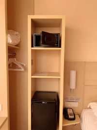 Hong Kong's most cost-effective sea view rooms, ibis Hong Kong Central and Sheung Wan Hotel.