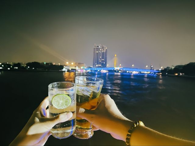 曼谷璀璨明珠號夜遊湄南河