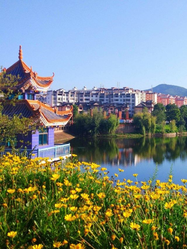 查姆湖：彝族的史詩之地，醉美之處
