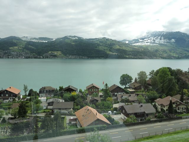 瑞士小鎮因特拉肯