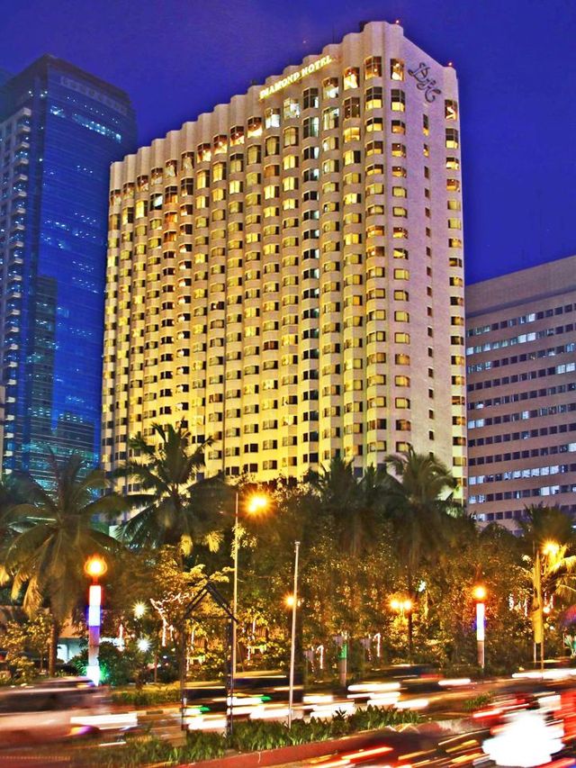🌟 Manila's Luxe Sunset Views & Gourmet Buffet 🏨✨