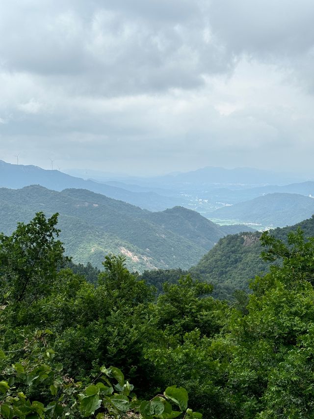 湖北孝感雙峰山｜不一樣的煙霧飄渺。
