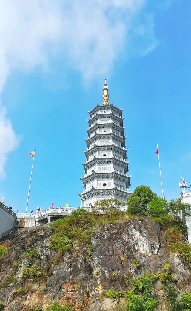 金山卧佛:沙縣淘金山的千年守候。 金山卧佛:沙縣淘金山的千年守候。