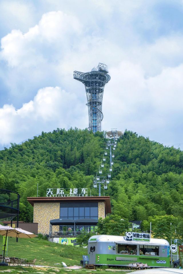 帶你走進宮崎駿的世界，感覺在天際遇到了宮崎駿動畫裏的夏天好玩。
