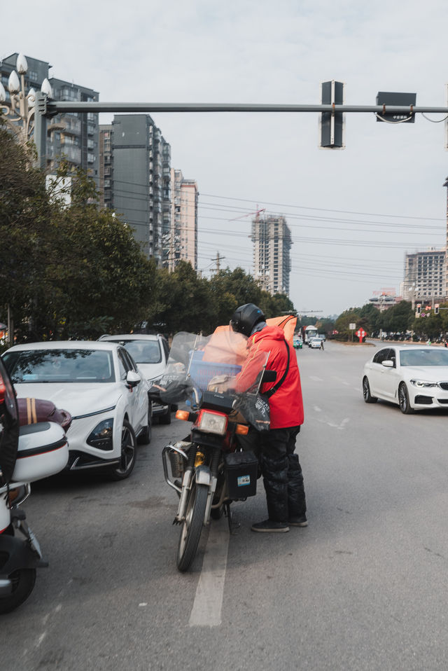 春節就該來這裡，感受凱里煙火氣集市。