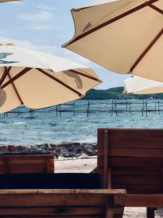 7-Day Vietnam Tour: Hot Springs and Sightseeing