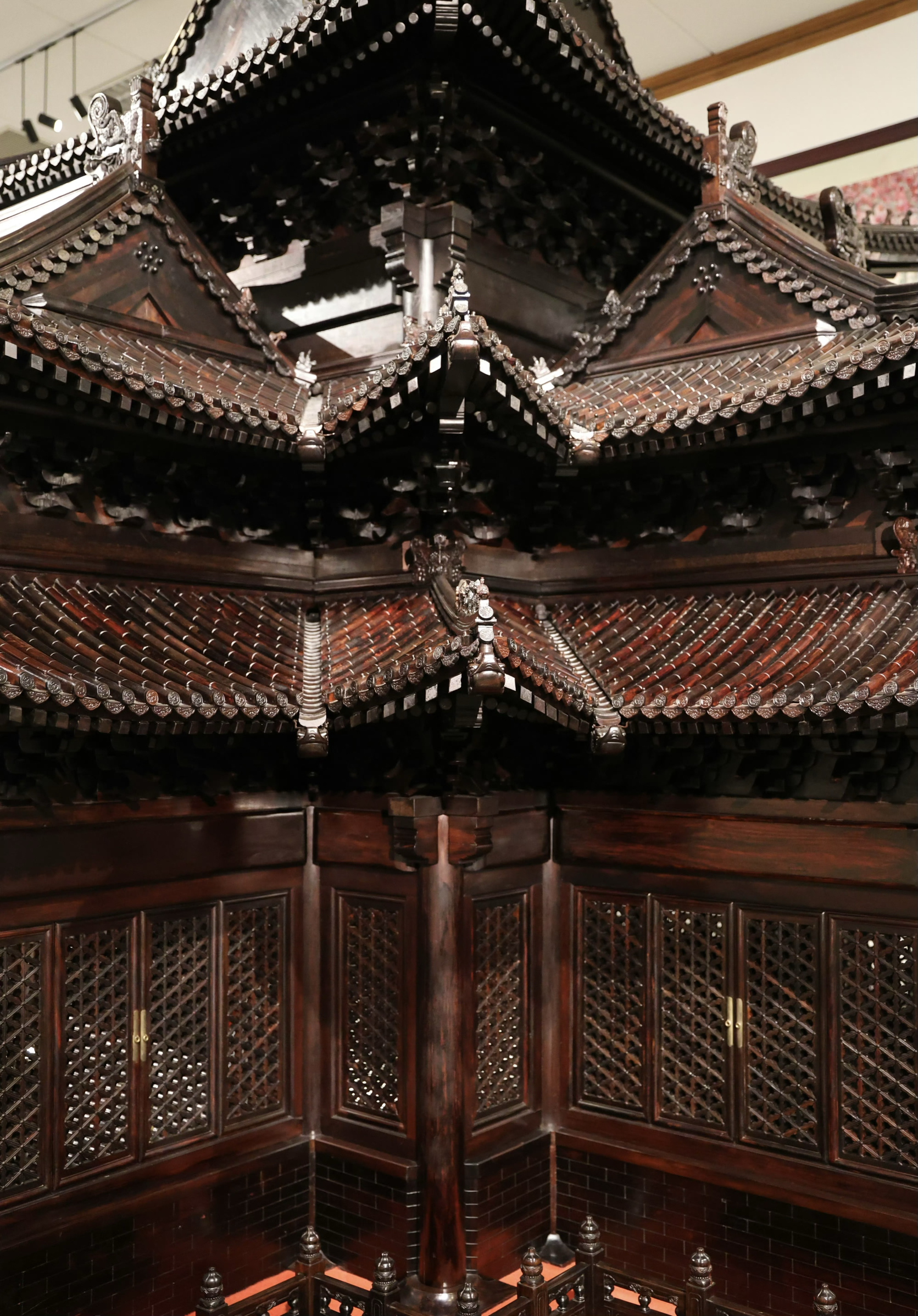 北京隱藏的小眾奢華瑰寶:紫檀宮博物館！全是紫檀精品！｜Trip.com 北京