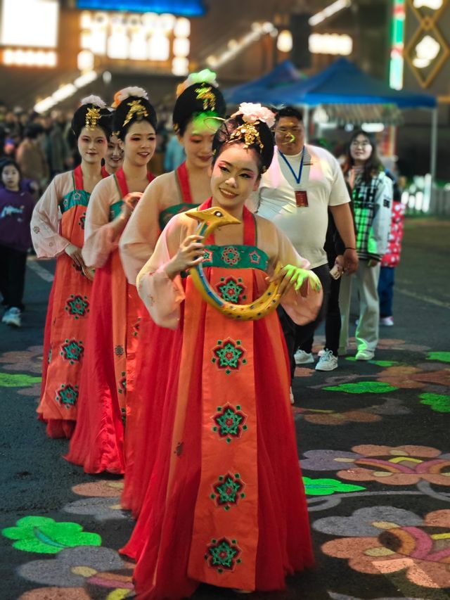 無需門票，卻藏著瀘州最燦爛的燈