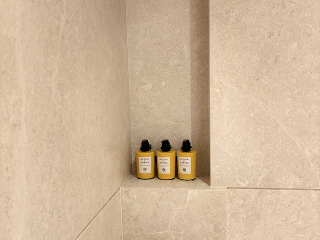 維港絕佳海景之香港嘉里酒店🏨