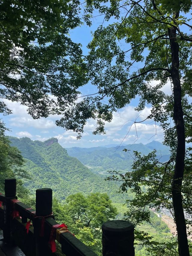 齊雲山：仙俠卷裏嘅煙火人間，藏住最溫柔嘅時光密碼