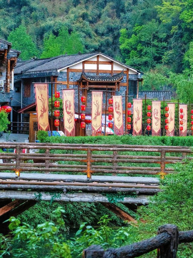 探索湘西！解鎖古鎮與苗寨的絕美風情之旅