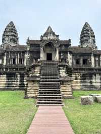 Angkor Wat Day Trip From Phnom Penh, Here Is how To do it! It’s Possible! 