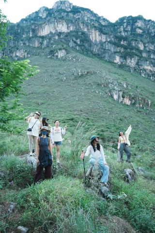 Guizhou Xingren Nearby Tours｜The Most Beautiful Wild Waterfall Mama Cliff