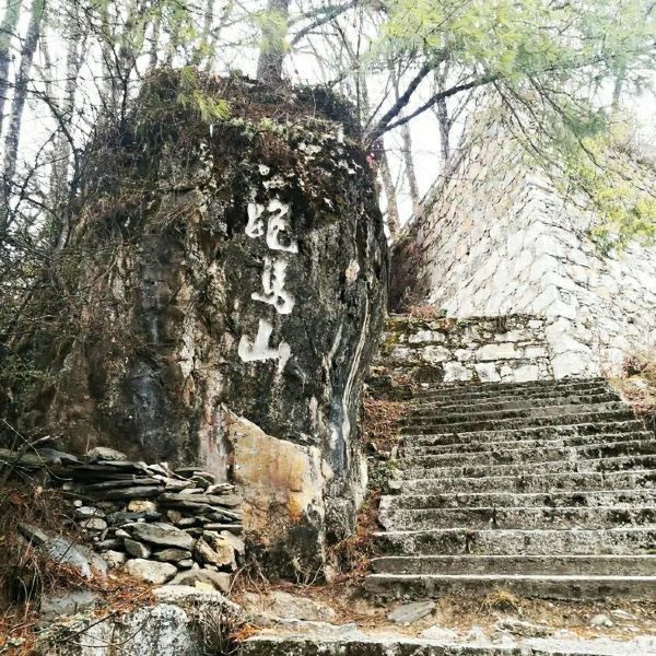 住進康定，展開一場藏地風情的詩意之旅