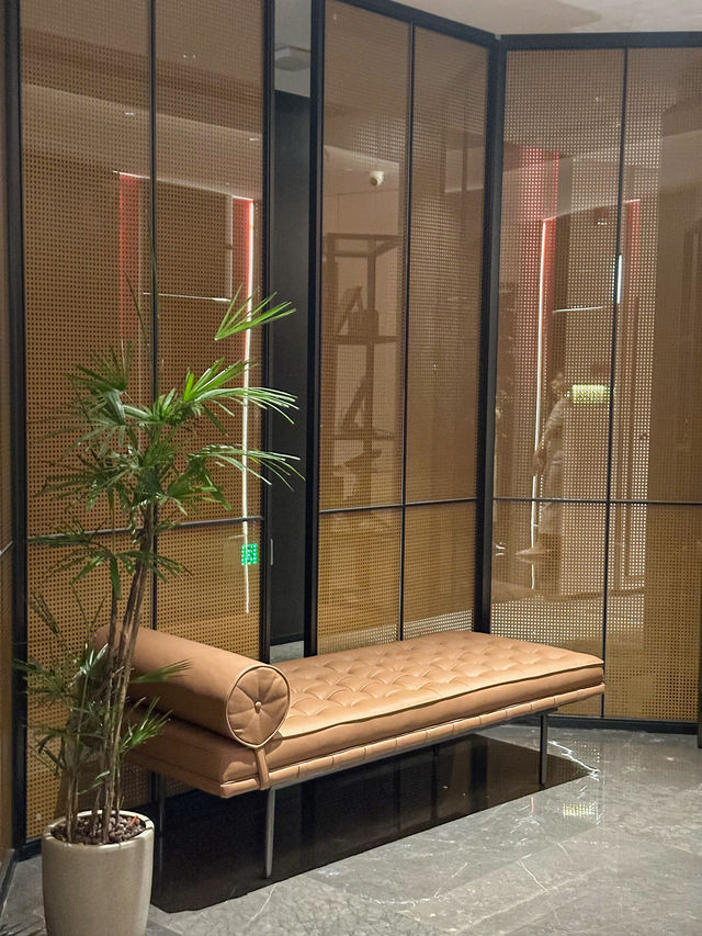 喺淘金CBD挖到一間可以令人瞬間靜落嚟嘅神仙酒店