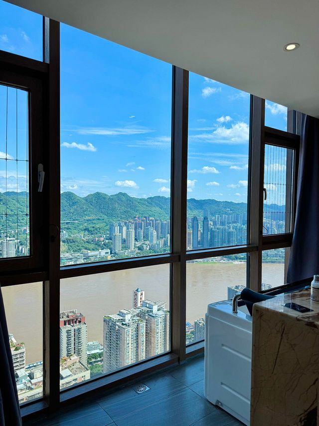 重慶人嘴巴真嚴！雲端之眼同款酒店咁好住